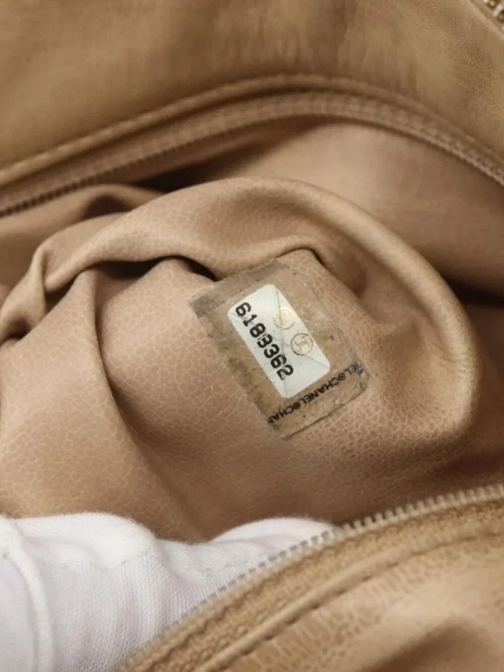 CHANEL Chain Matelasse Tote Bag Lamb Skin Beige Gold CC Auth bs32364